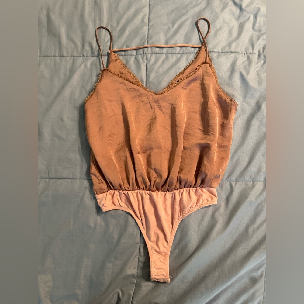 Dee Elly satin bodysuit